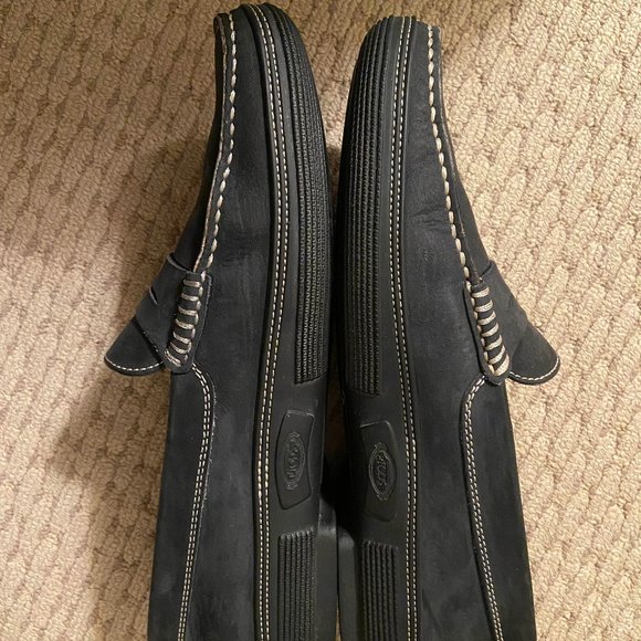 Tod’s Navy Blue Suede Moccasins